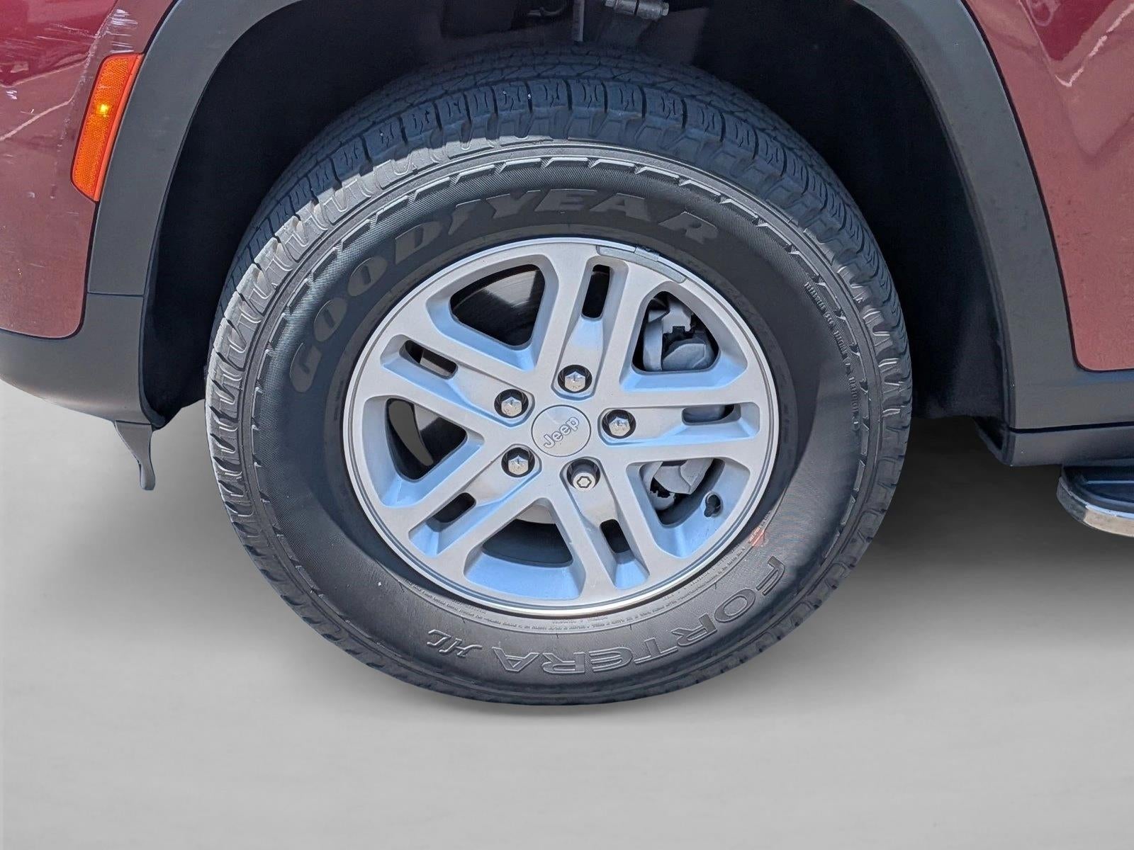 2024 Jeep Grand Cherokee Laredo 4x4