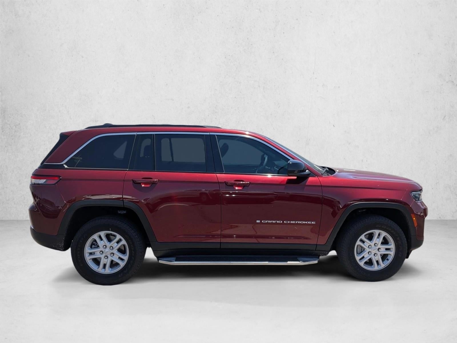 2024 Jeep Grand Cherokee Laredo 4x4