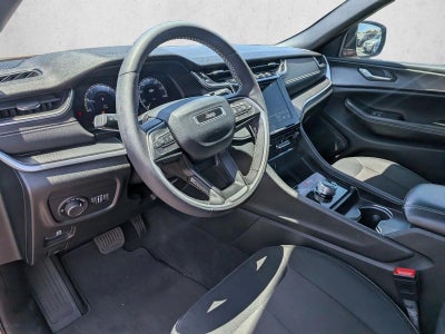 2024 Jeep Grand Cherokee Laredo 4x4