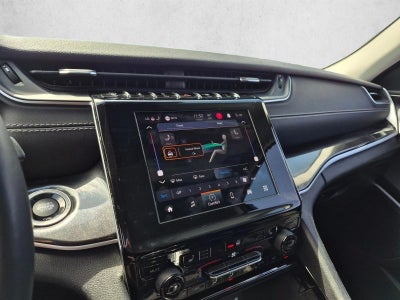 2022 Jeep Grand Cherokee L Laredo 4x2