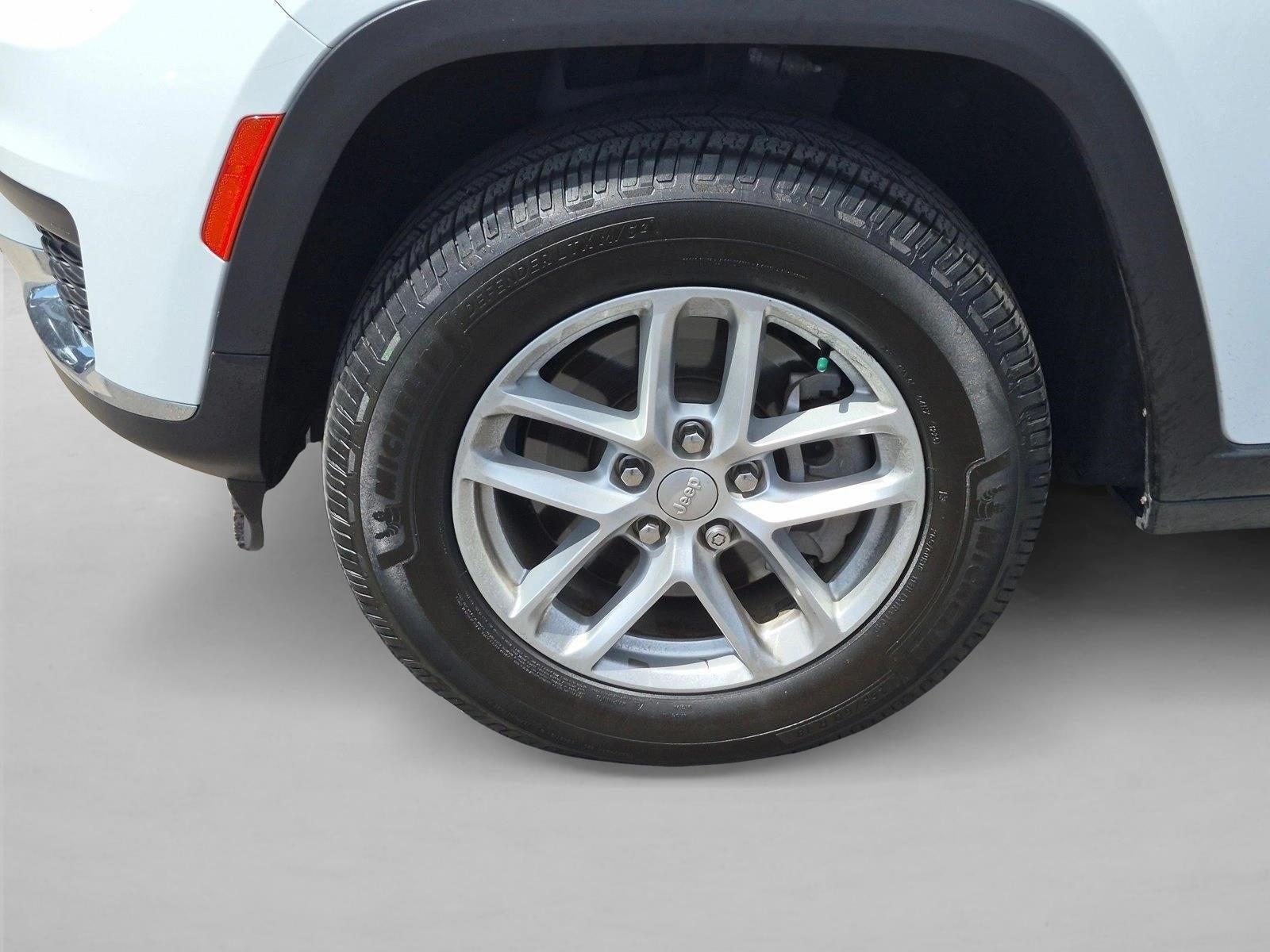 2022 Jeep Grand Cherokee L Laredo 4x2