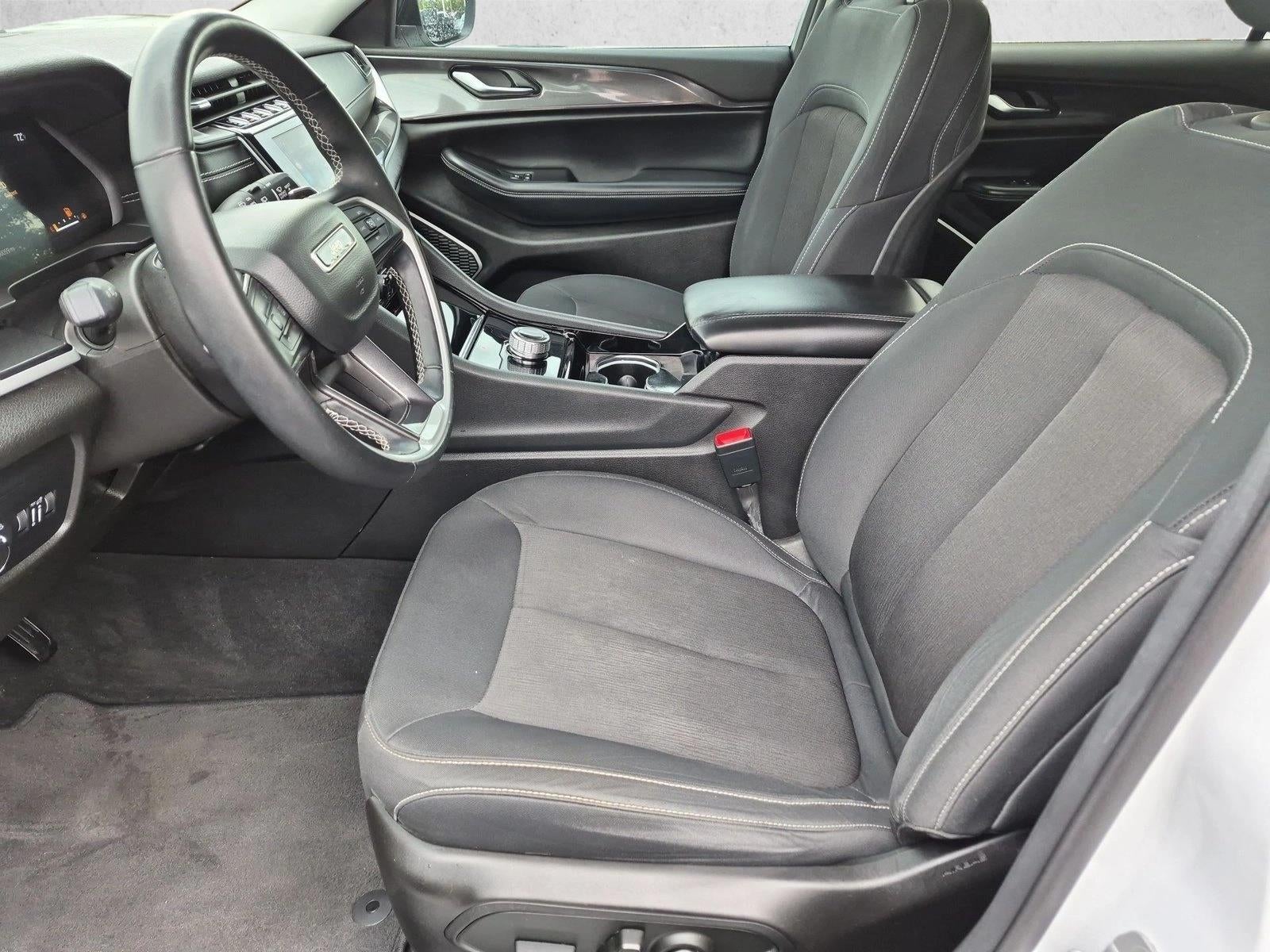 2022 Jeep Grand Cherokee L Laredo 4x2