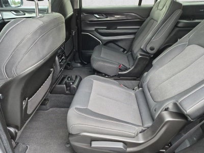 2022 Jeep Grand Cherokee L Laredo 4x2