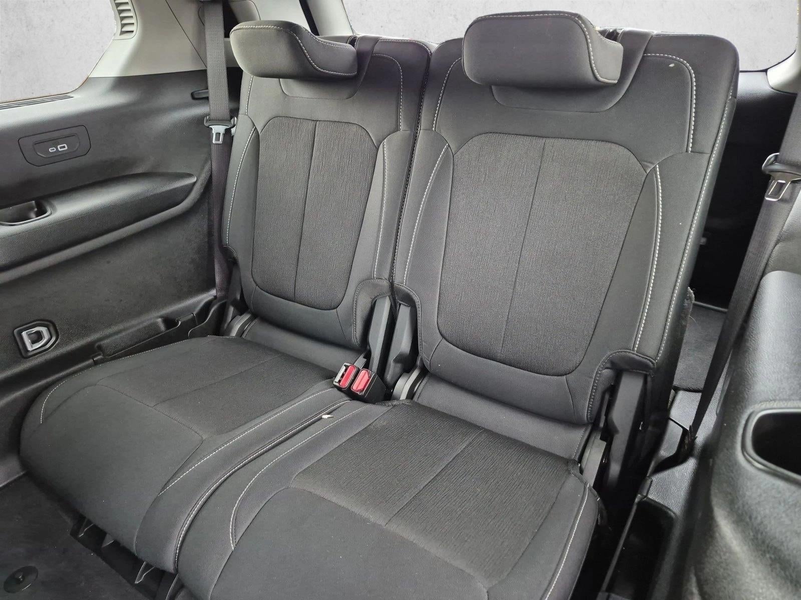 2022 Jeep Grand Cherokee L Laredo 4x2