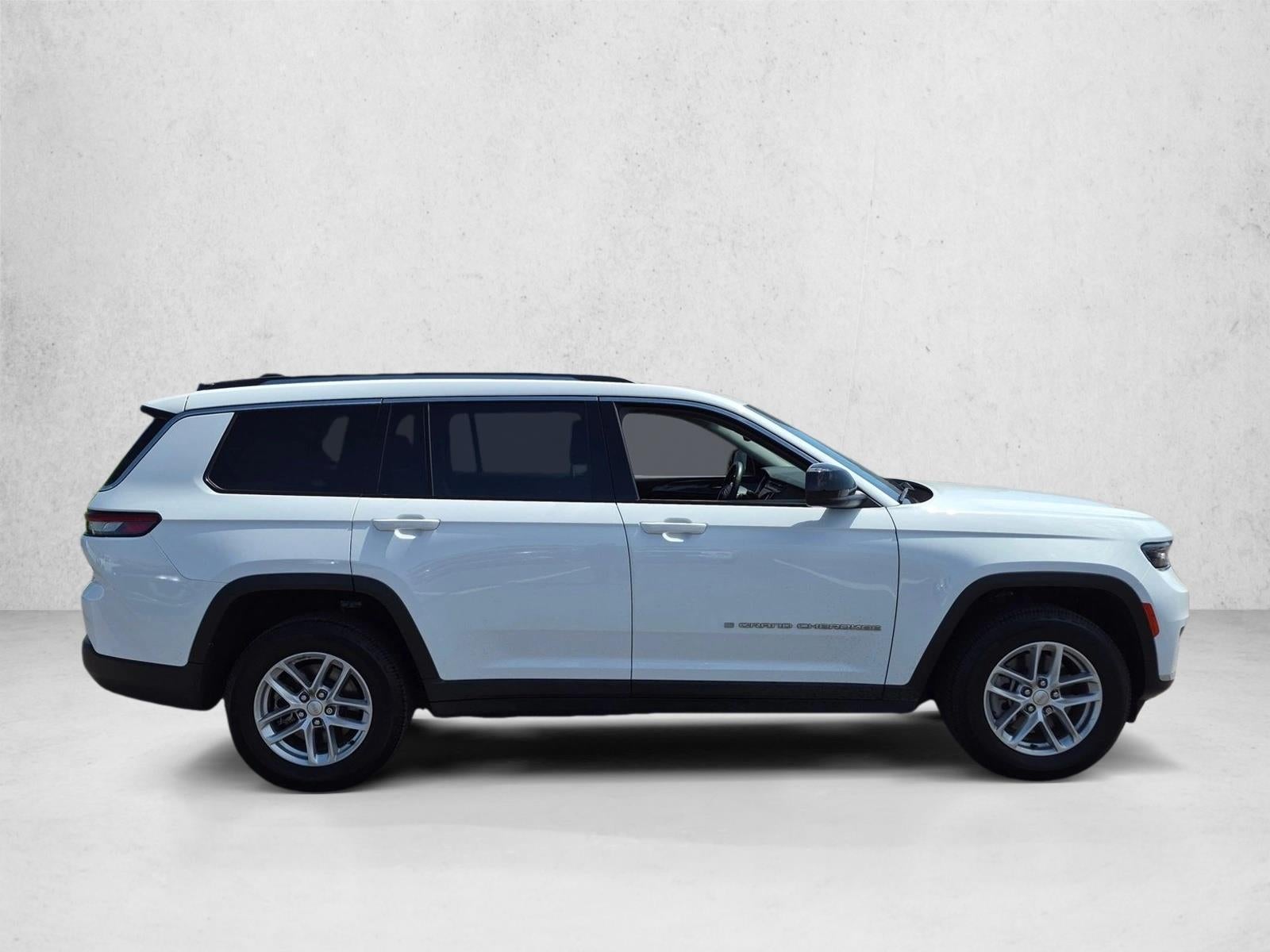 2022 Jeep Grand Cherokee L Laredo 4x2