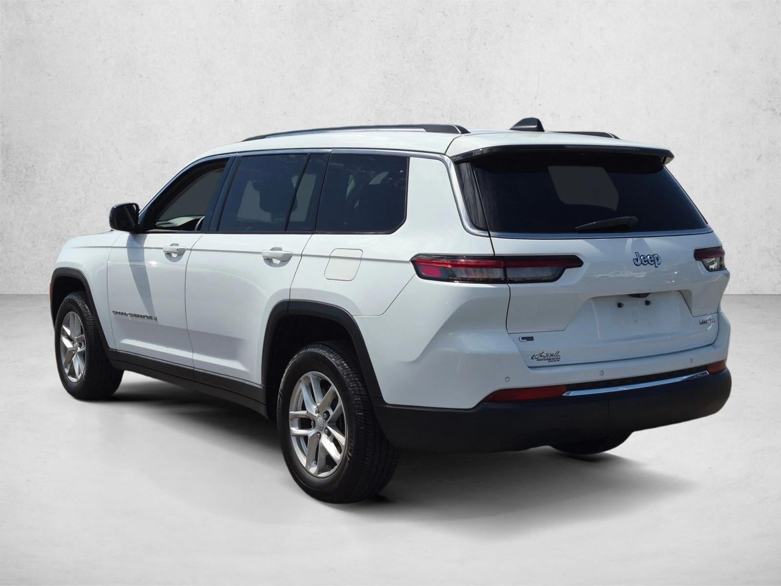 2022 Jeep Grand Cherokee L Laredo 4x2