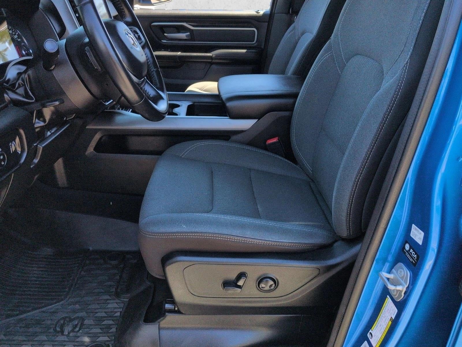 2022 RAM 1500 Big Horn Crew Cab 4x4 5'7" Box