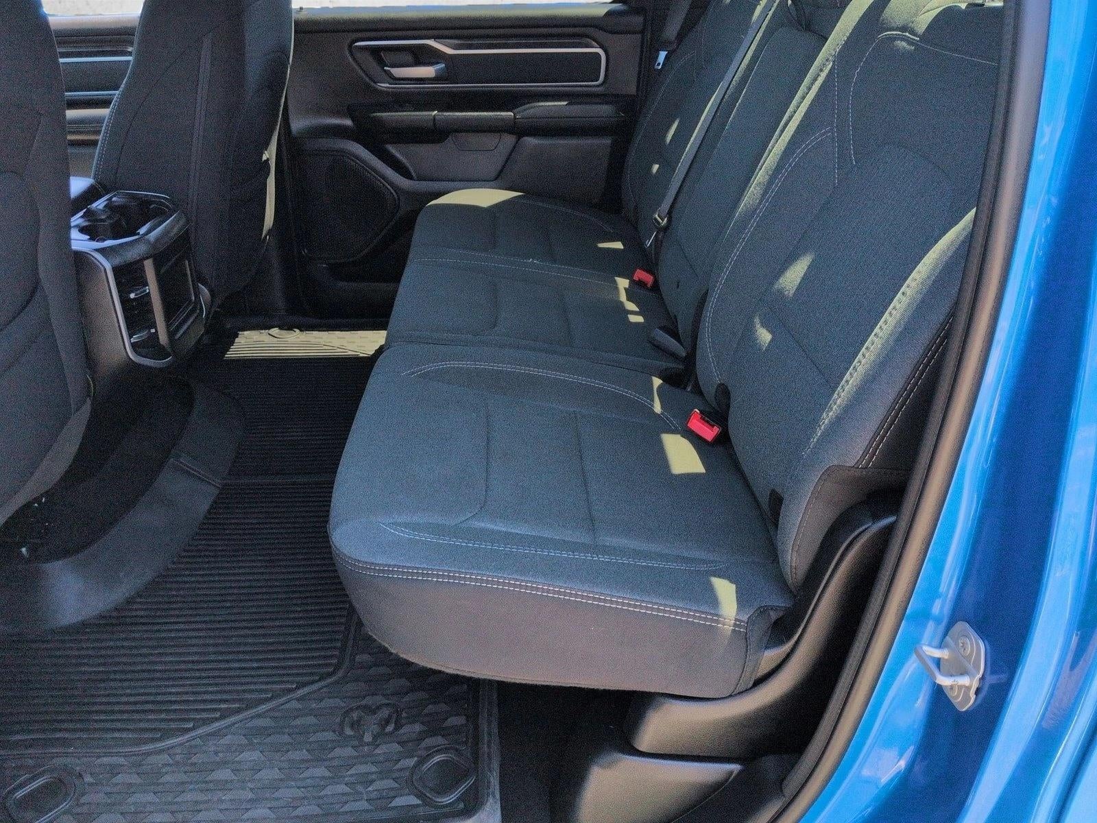 2022 RAM 1500 Big Horn Crew Cab 4x4 5'7" Box