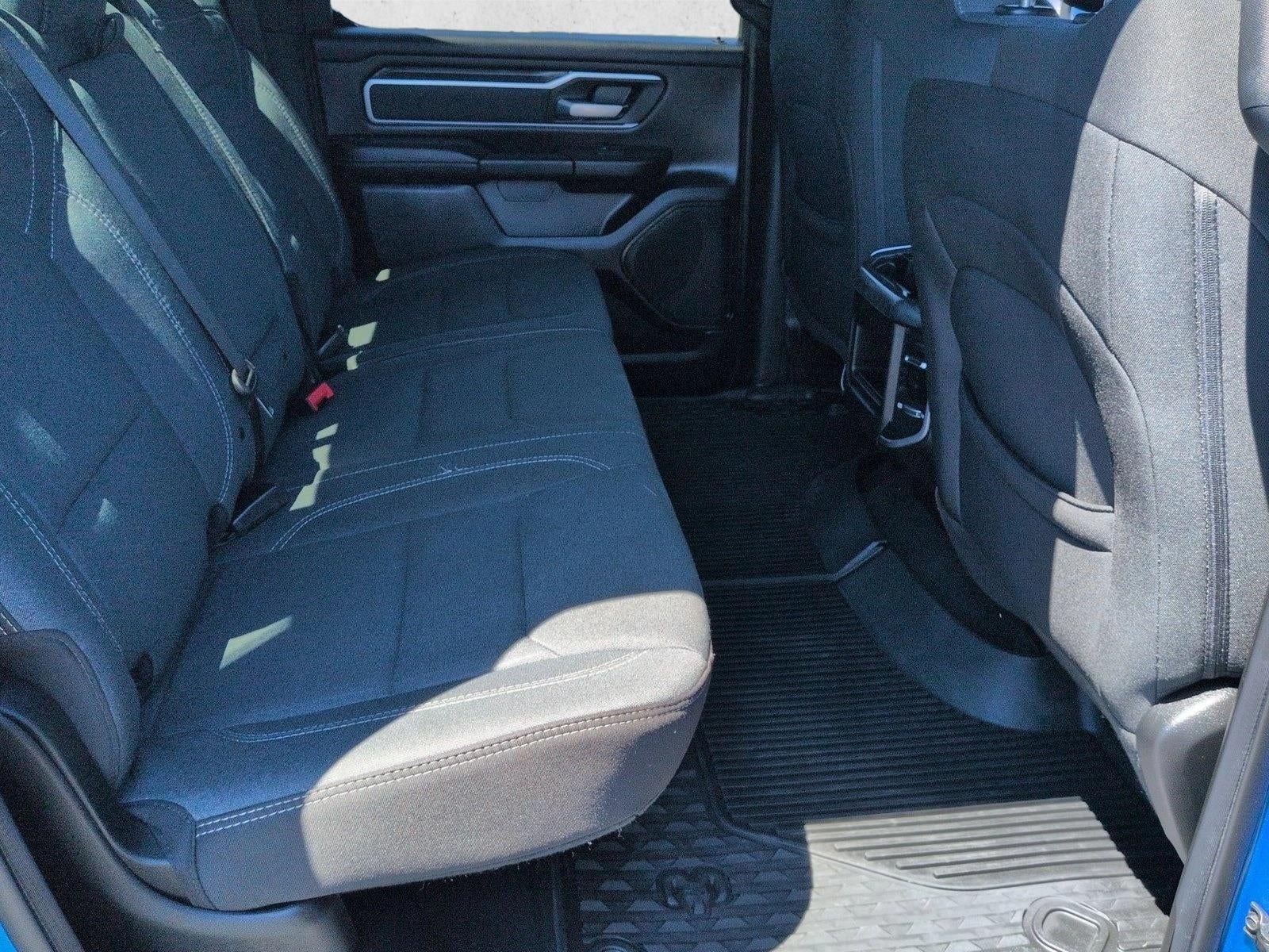 2022 RAM 1500 Big Horn Crew Cab 4x4 5'7" Box