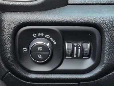 2025 RAM 1500 Big Horn Crew Cab 4x4 5'7" Box