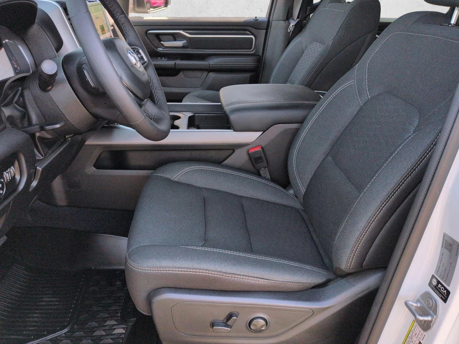 2025 RAM 1500 Big Horn Crew Cab 4x4 5'7" Box