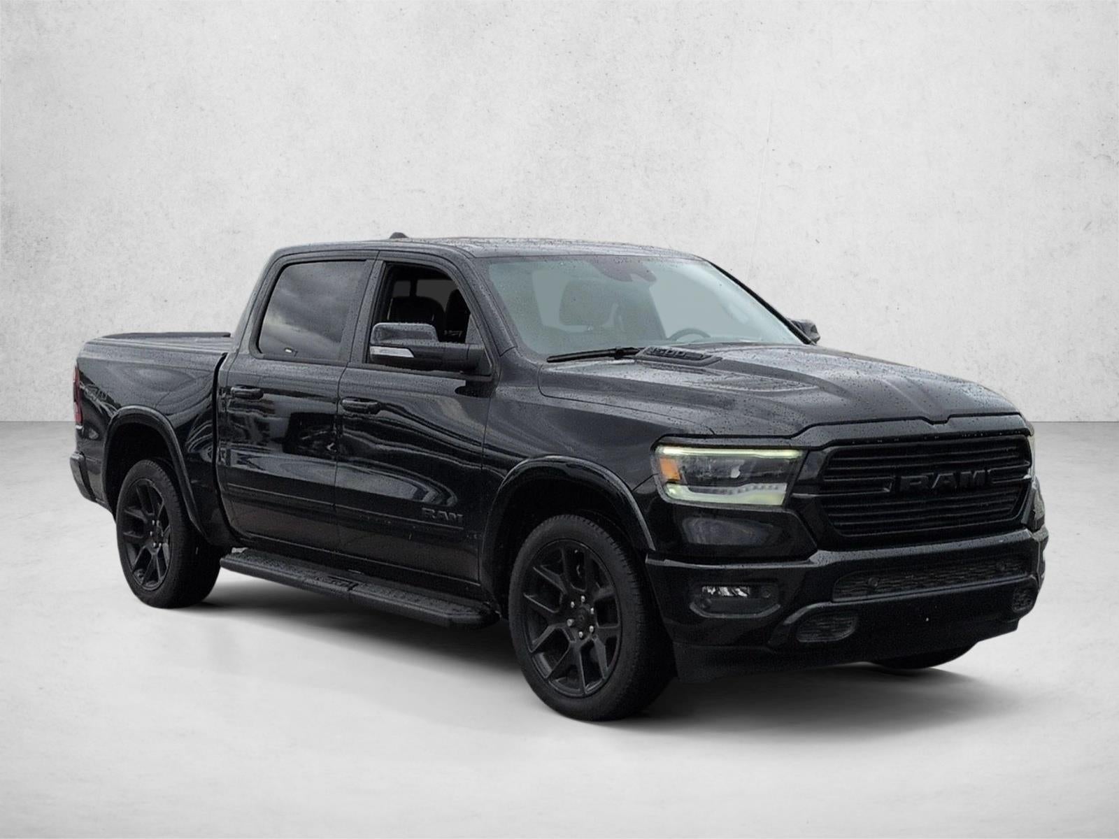 2022 RAM 1500 Laramie Crew Cab 4x4 5'7" Box