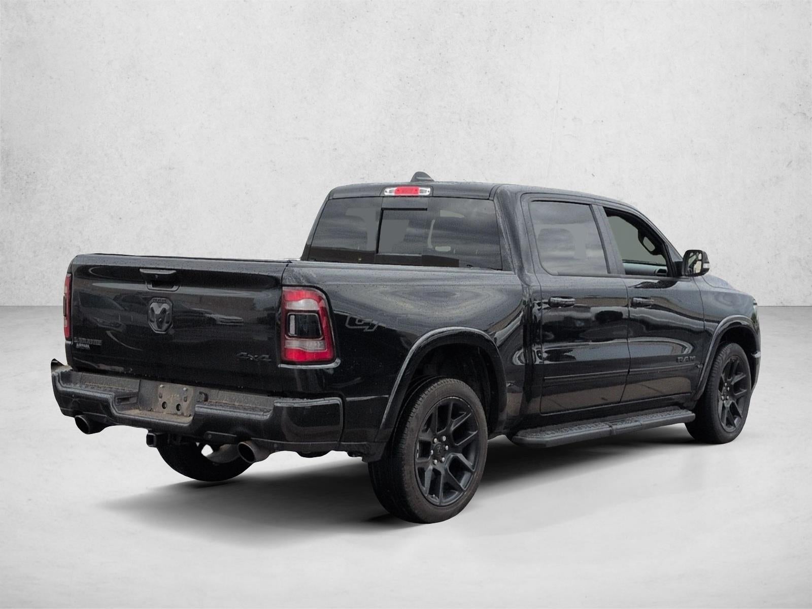2022 RAM 1500 Laramie Crew Cab 4x4 5'7" Box