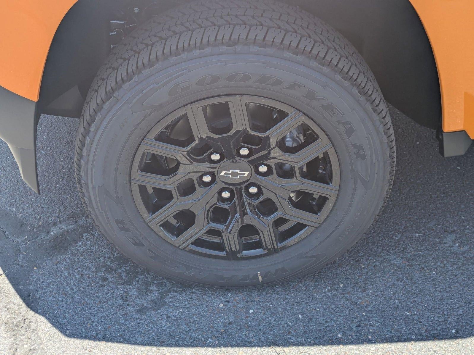 2025 Chevrolet Colorado WT/LT