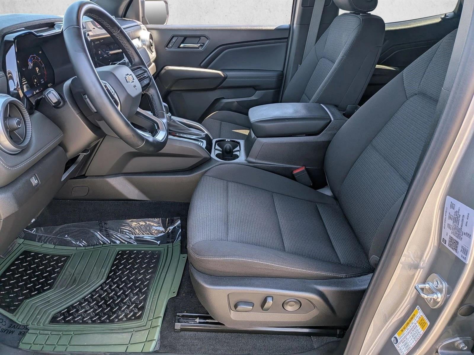 2025 Chevrolet Colorado WT/LT