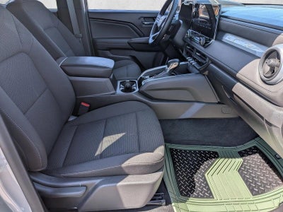 2025 Chevrolet Colorado WT/LT