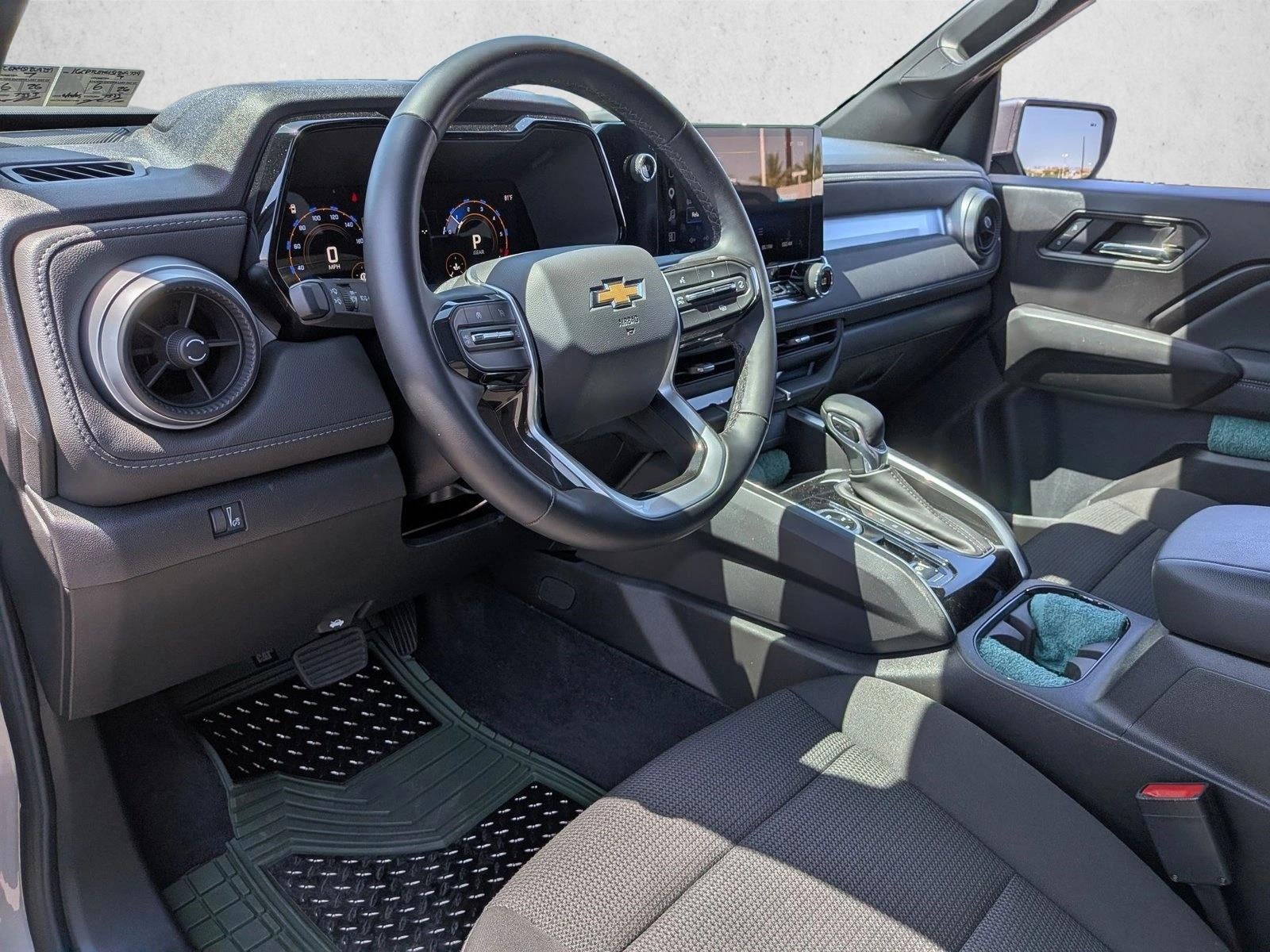 2025 Chevrolet Colorado WT/LT