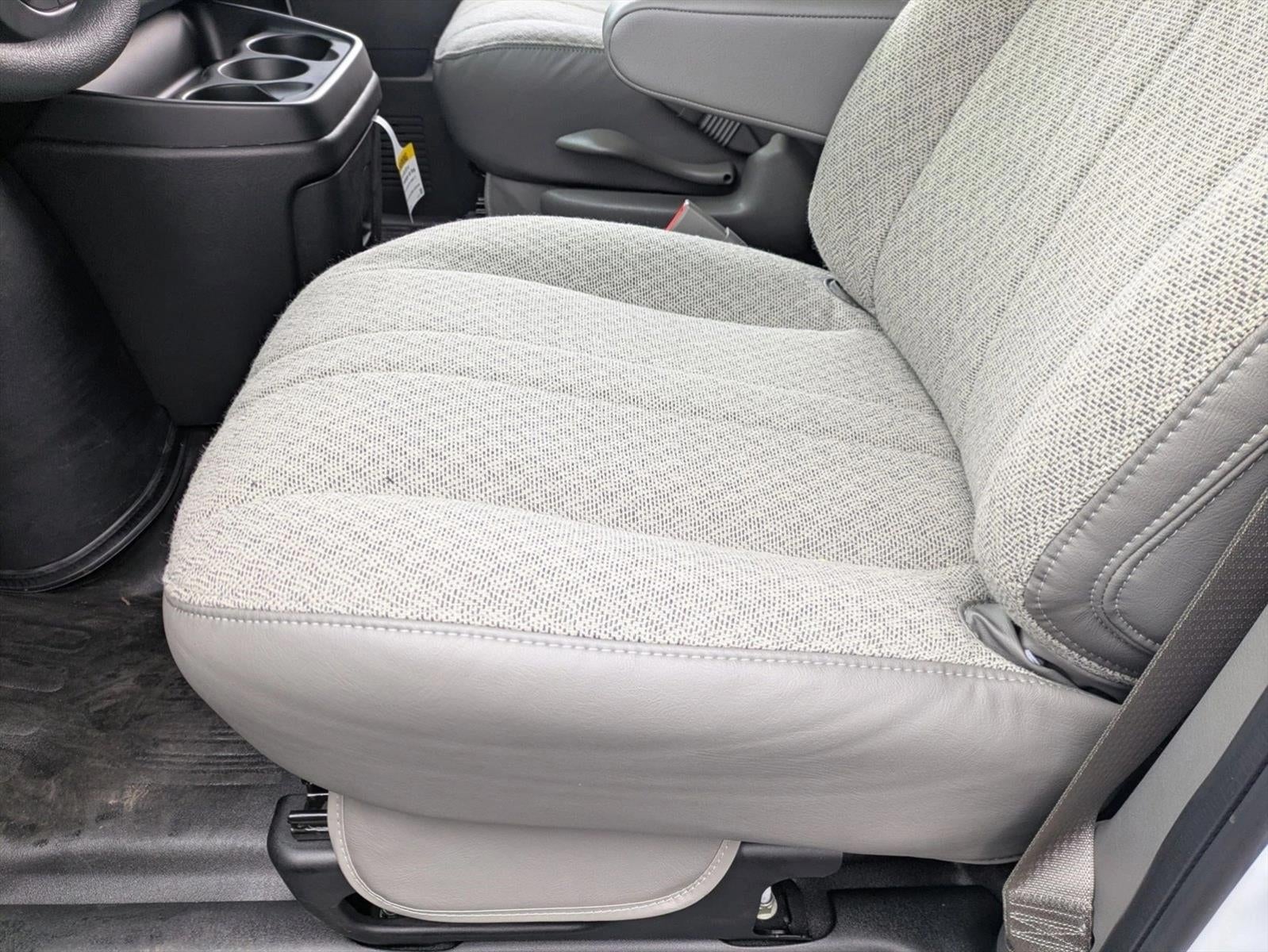 2025 Chevrolet Express Cargo 2500 Base