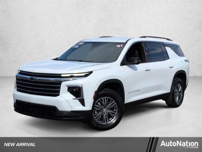 2025 Chevrolet Traverse LT
