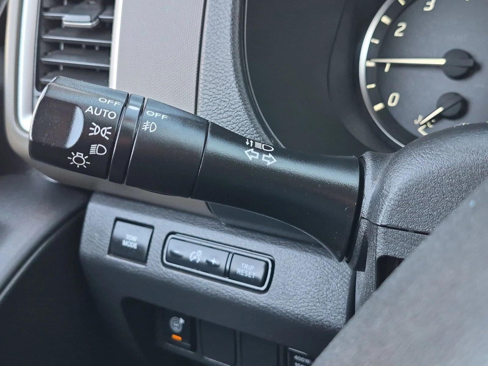 2023 Nissan Frontier Crew Cab SV 4x4