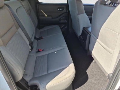 2023 Nissan Frontier Crew Cab SV 4x4