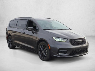 2021 Chrysler Pacifica Touring