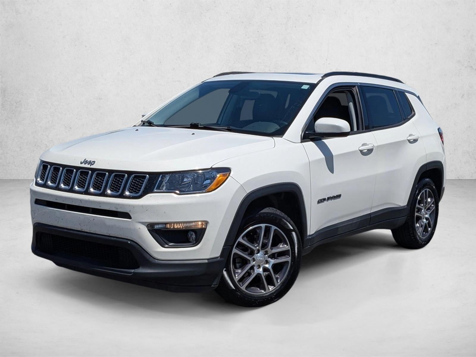 2020 Jeep Compass Latitude w/Sun/Wheel Pkg