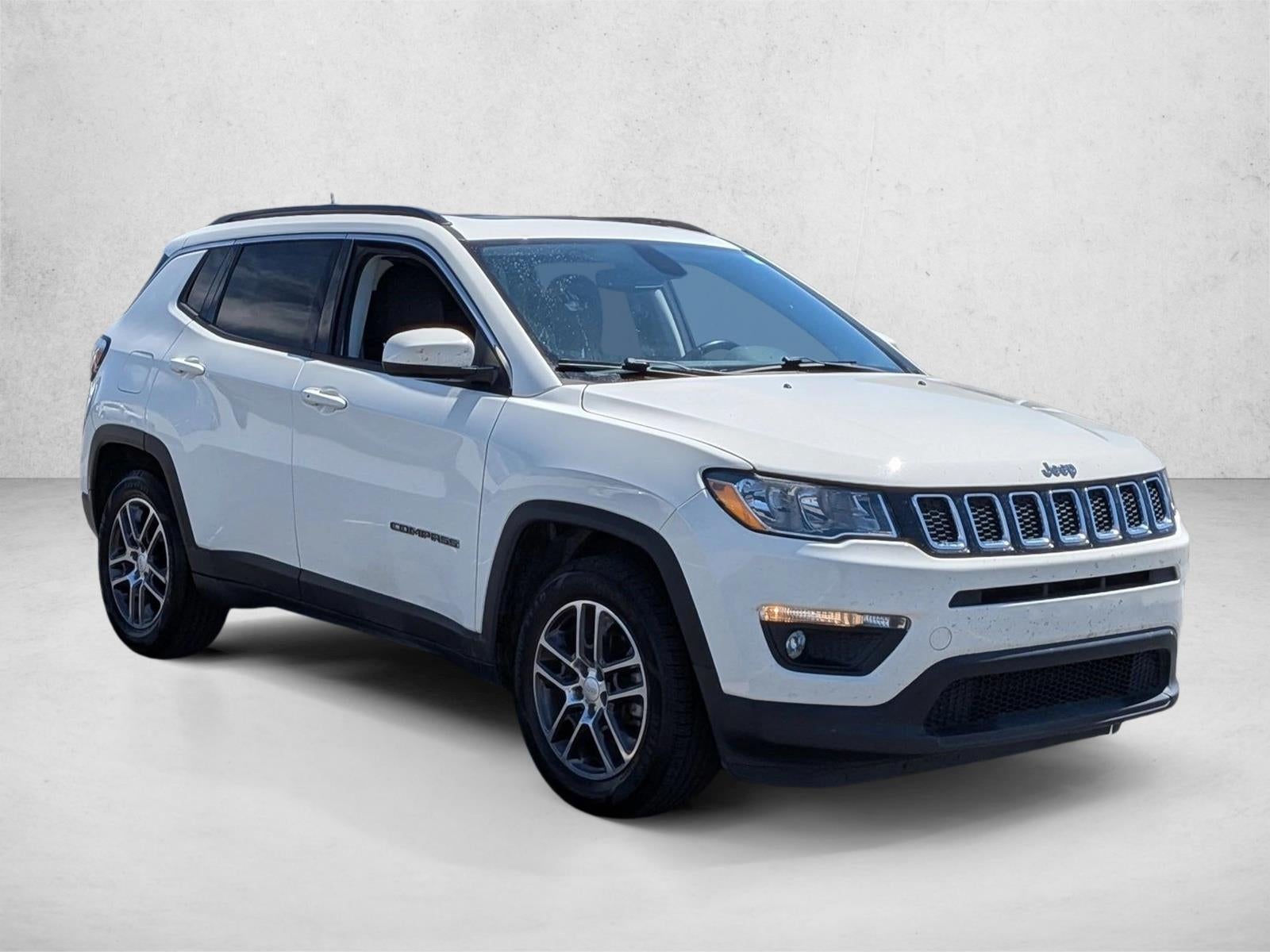 2020 Jeep Compass Latitude w/Sun/Wheel Pkg