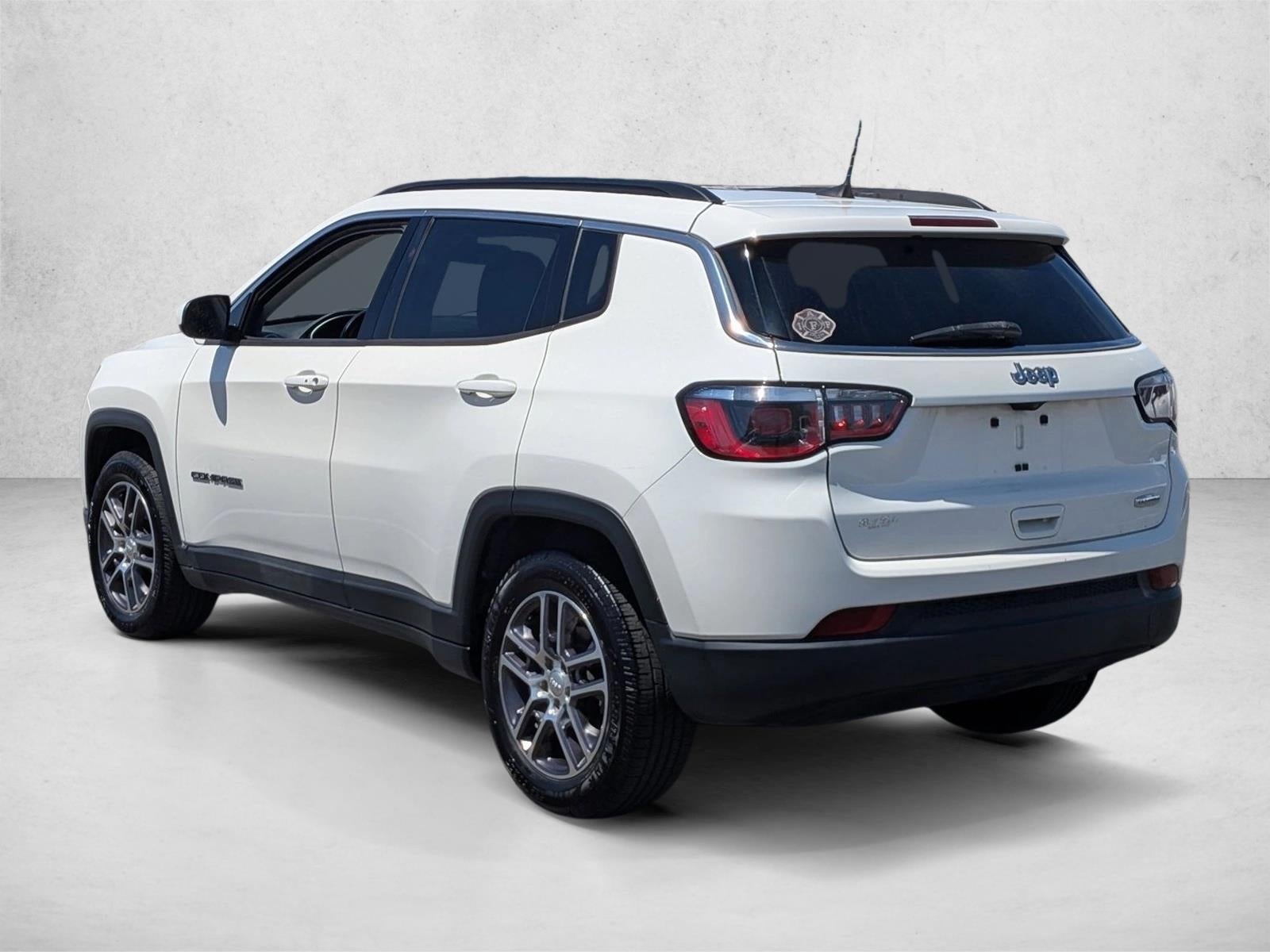 2020 Jeep Compass Latitude w/Sun/Wheel Pkg