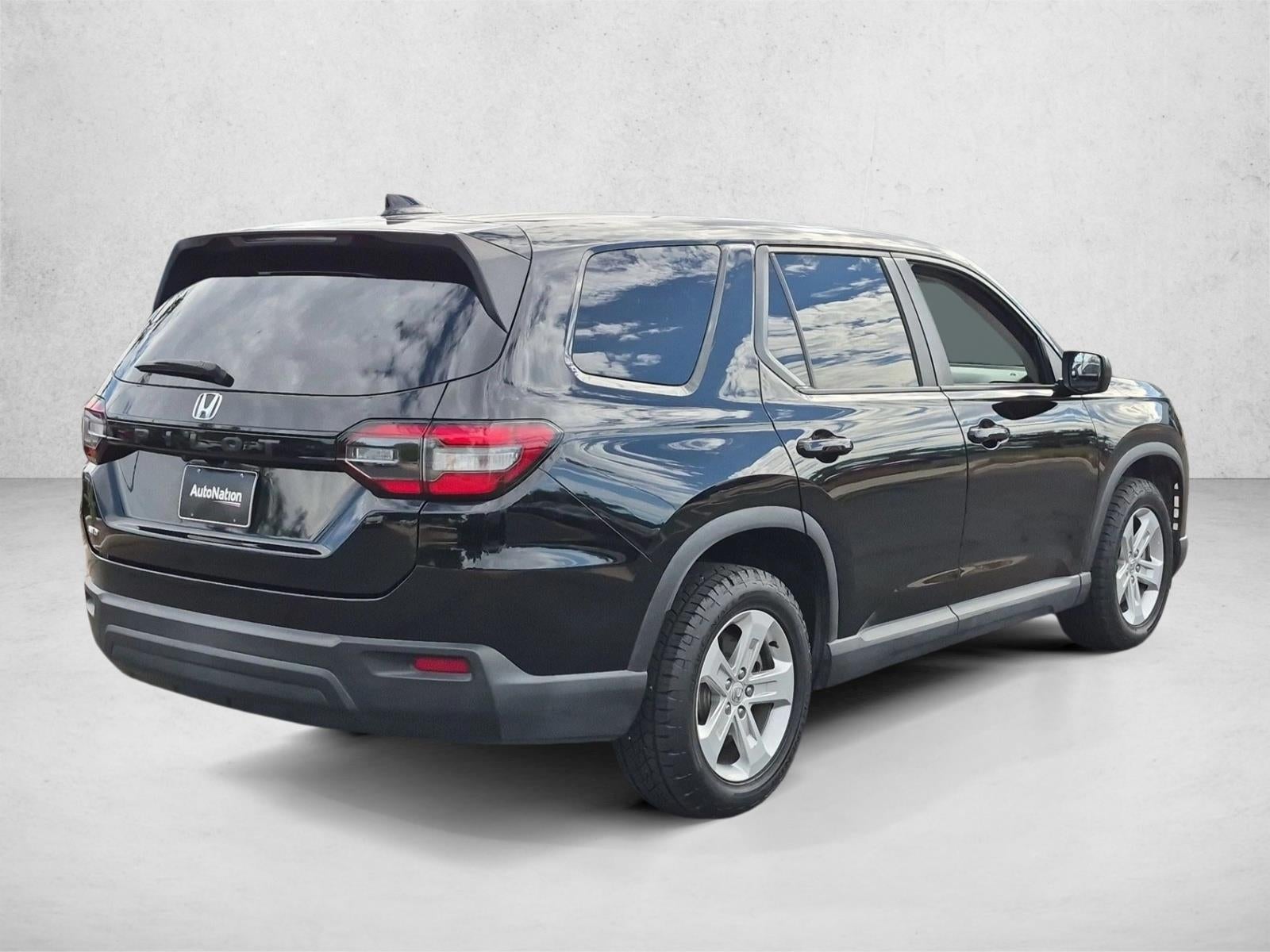 2023 Honda Pilot LX