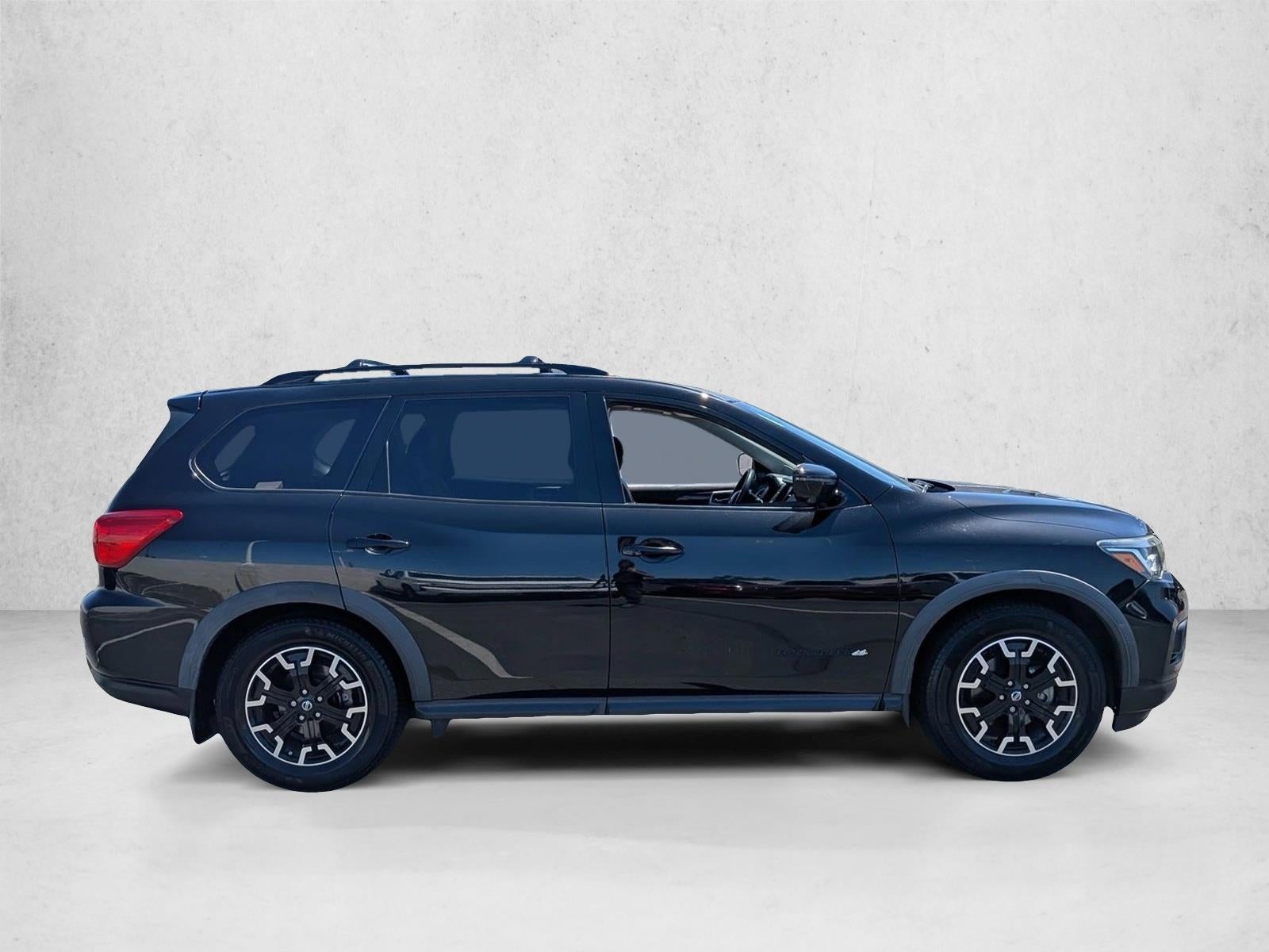 2019 Nissan Pathfinder SL