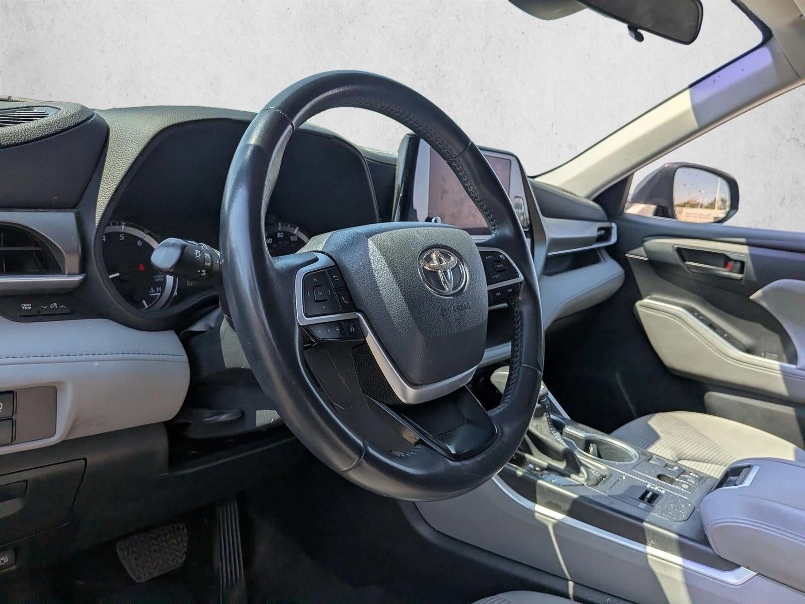 2023 Toyota Highlander LE