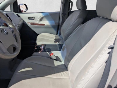 2014 Toyota Sienna XLE