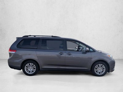 2014 Toyota Sienna XLE