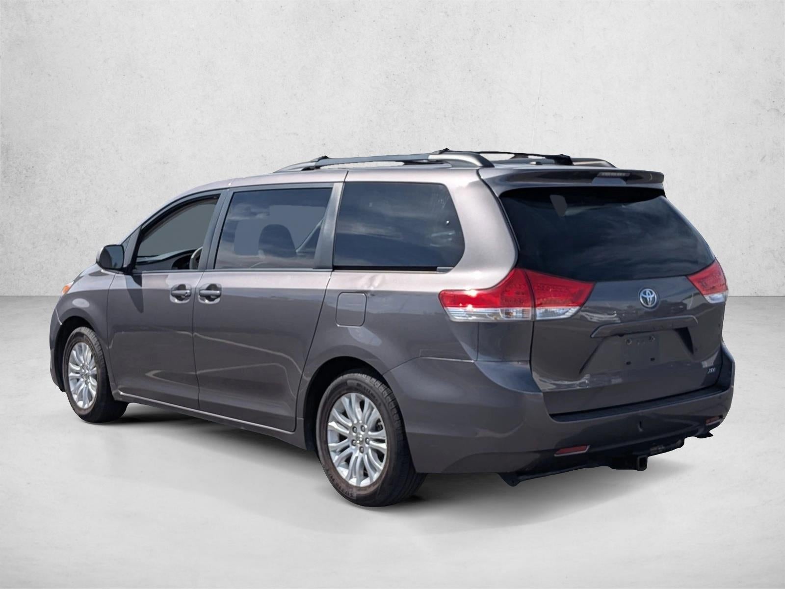 2014 Toyota Sienna XLE