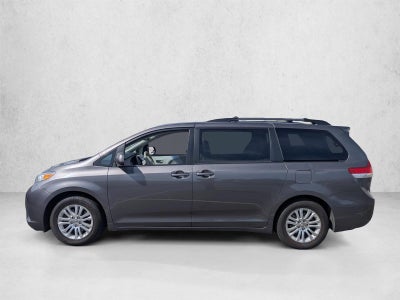 2014 Toyota Sienna XLE