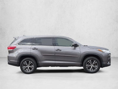 2017 Toyota Highlander LE