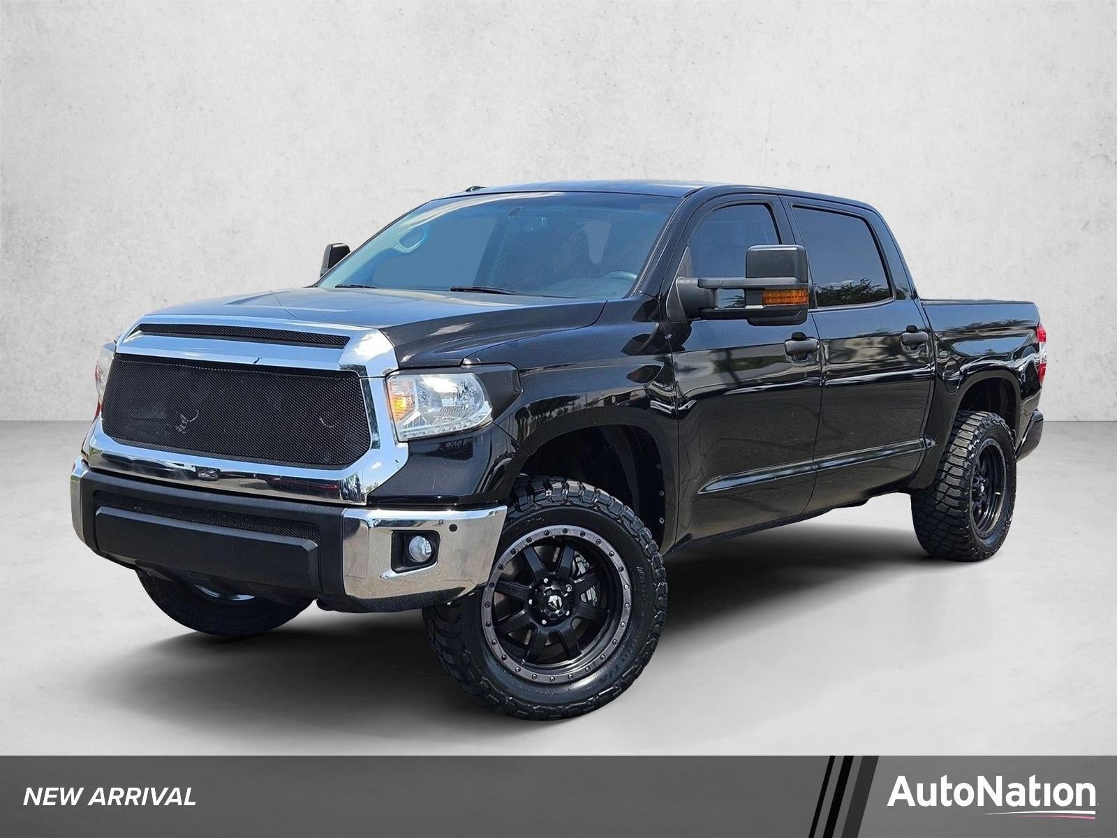 2016 Toyota Tundra SR5 5.7L 4WD FFV Crew Max Short Bed's photo