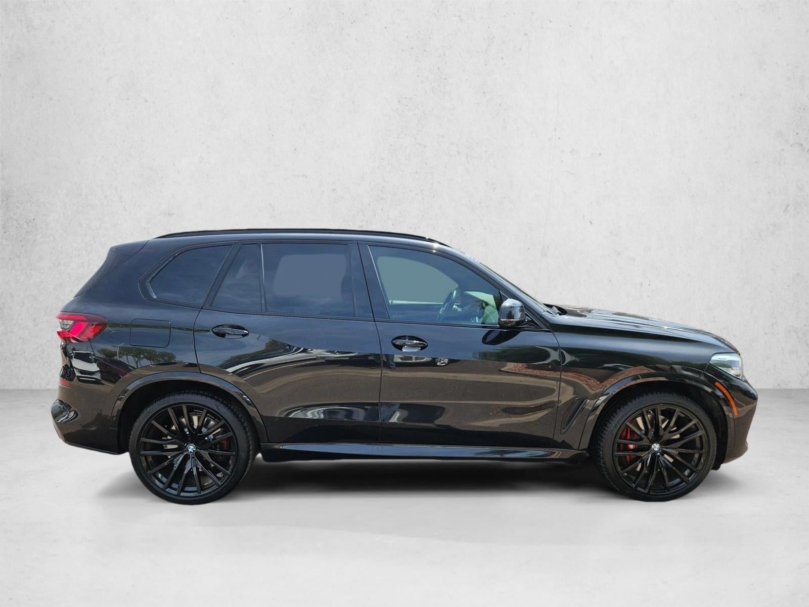 2022 BMW X5 M50i