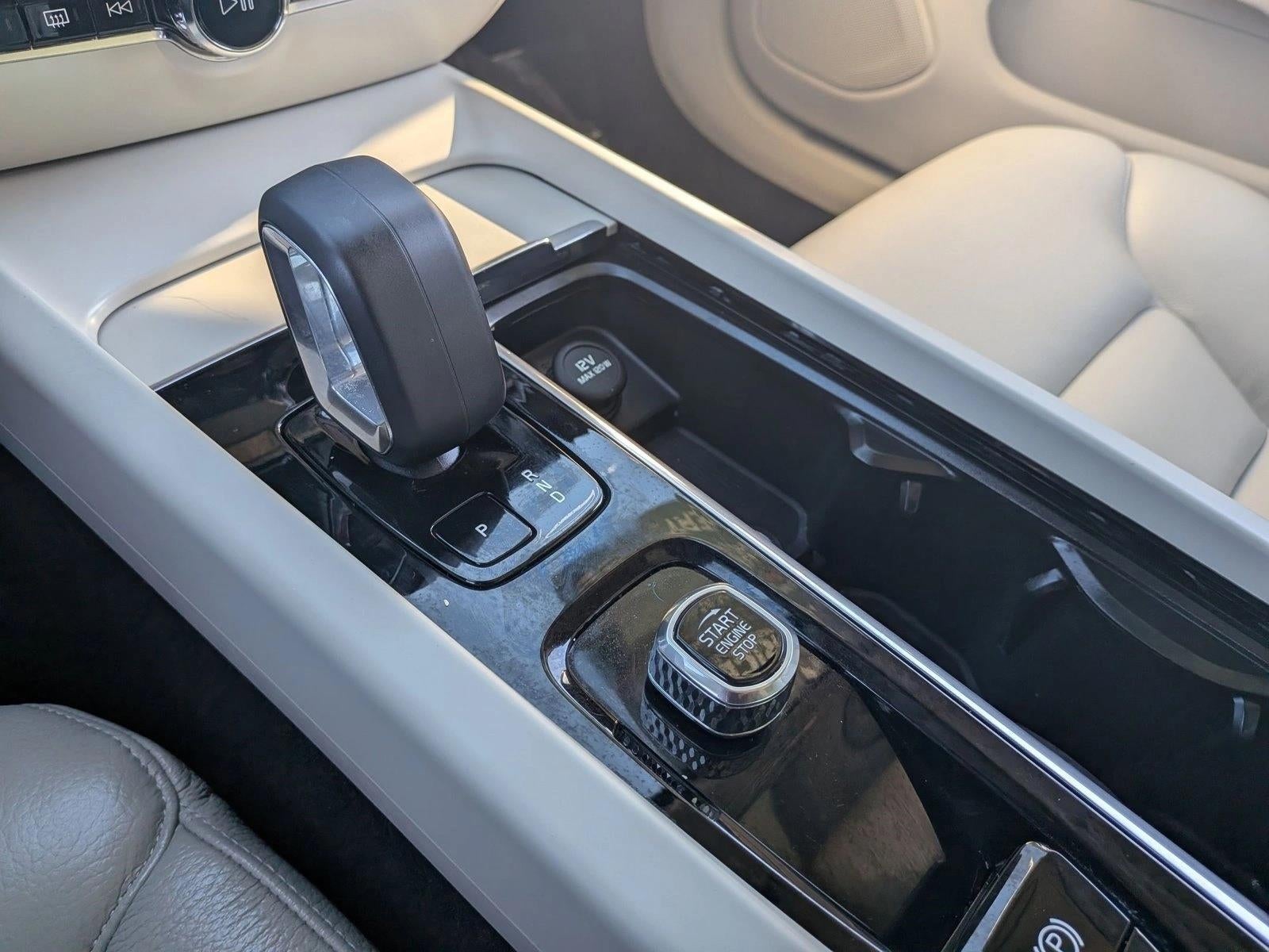 2023 Volvo S60 Core Dark Theme