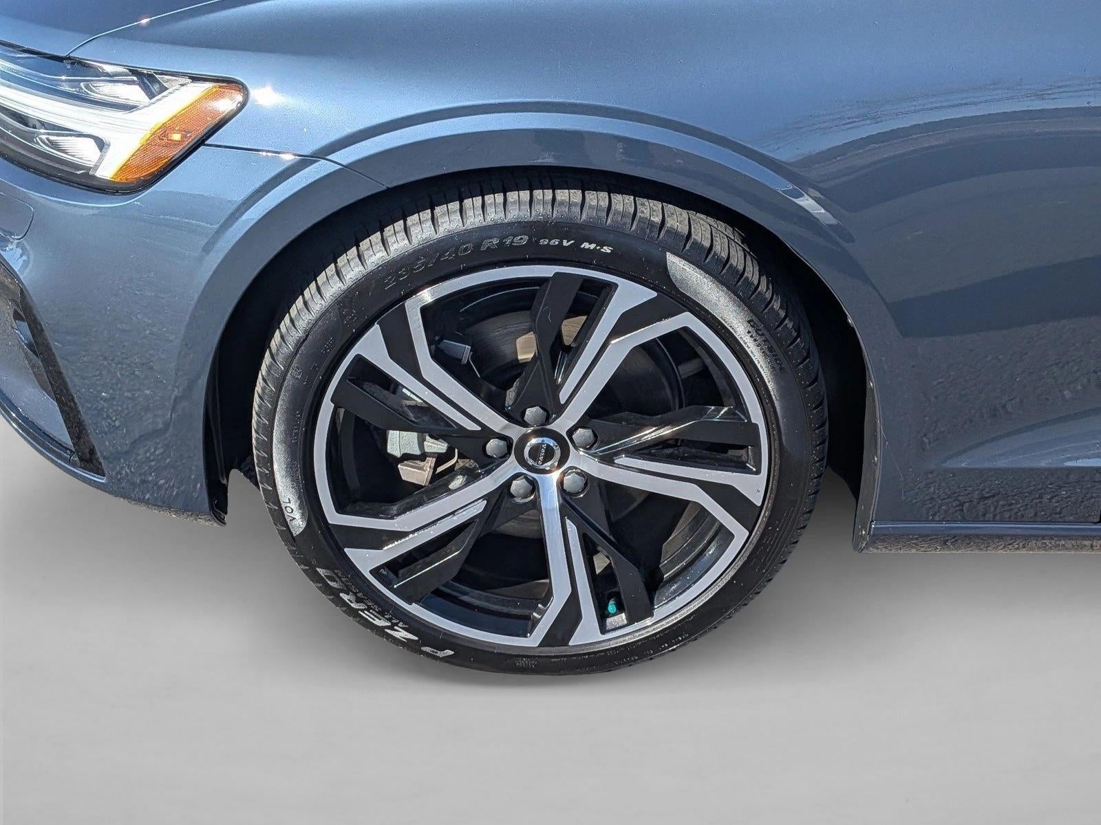 2023 Volvo S60 Core Dark Theme