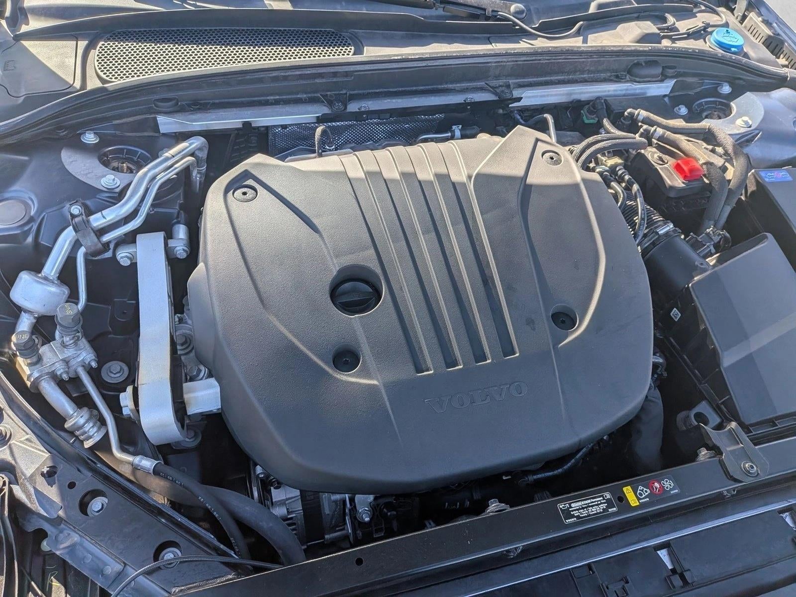 2023 Volvo S60 Core Dark Theme