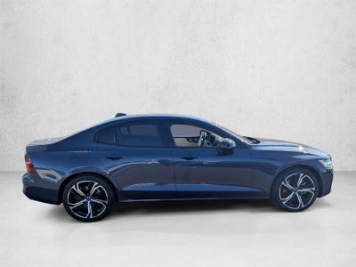 2023 Volvo S60 Core Dark Theme