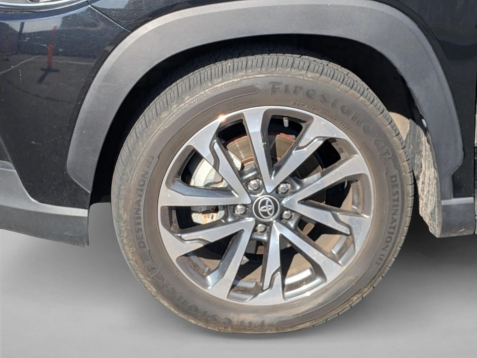 2022 Toyota Corolla Cross XLE