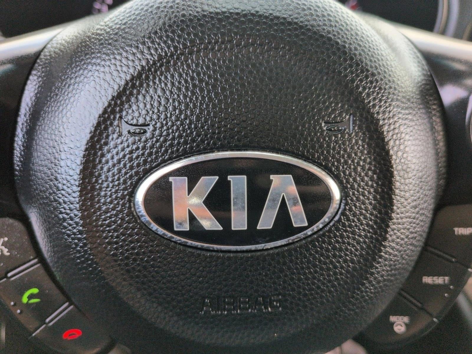 2016 Kia Soul Base