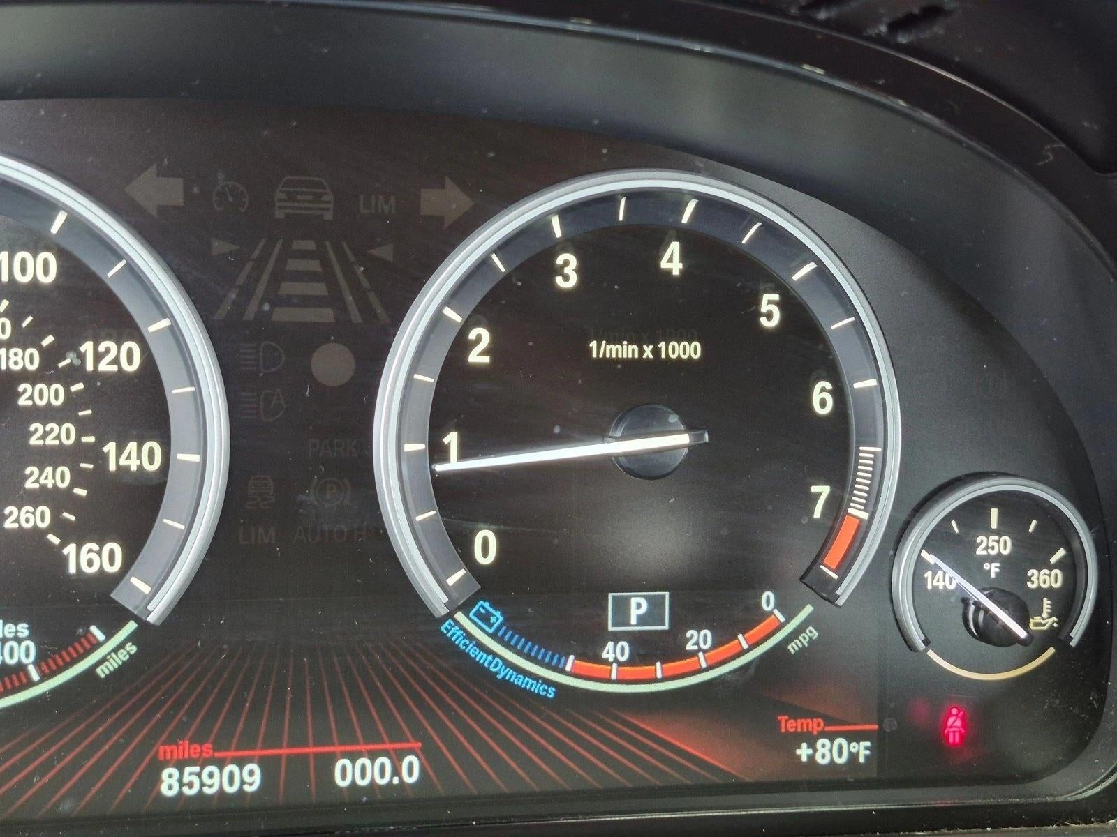 2012 BMW 5 Series 528i