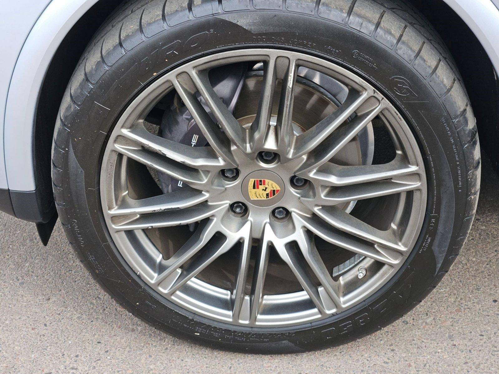 2017 Porsche Cayenne Base